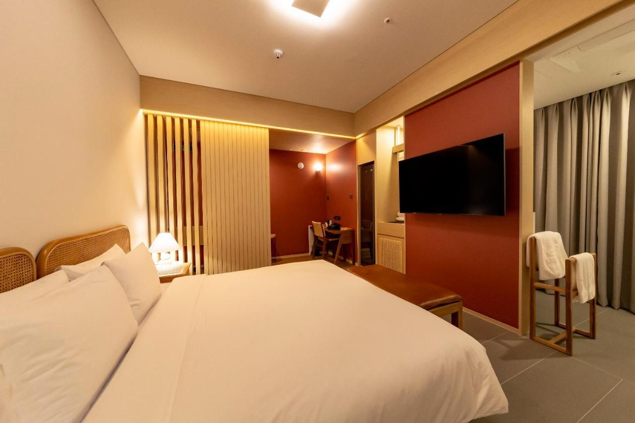 Hound Hotel Haeundae Signature Busan Extérieur photo